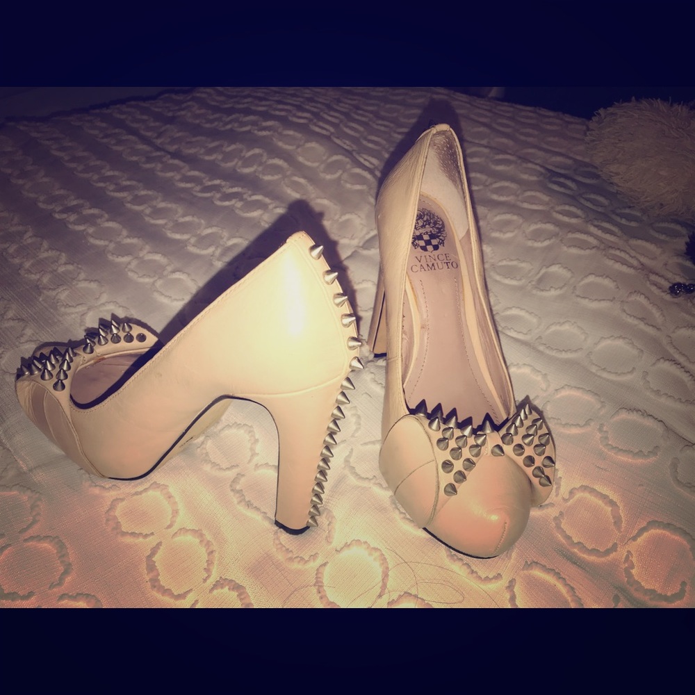 Vince Camuto Kasilee point toe healer